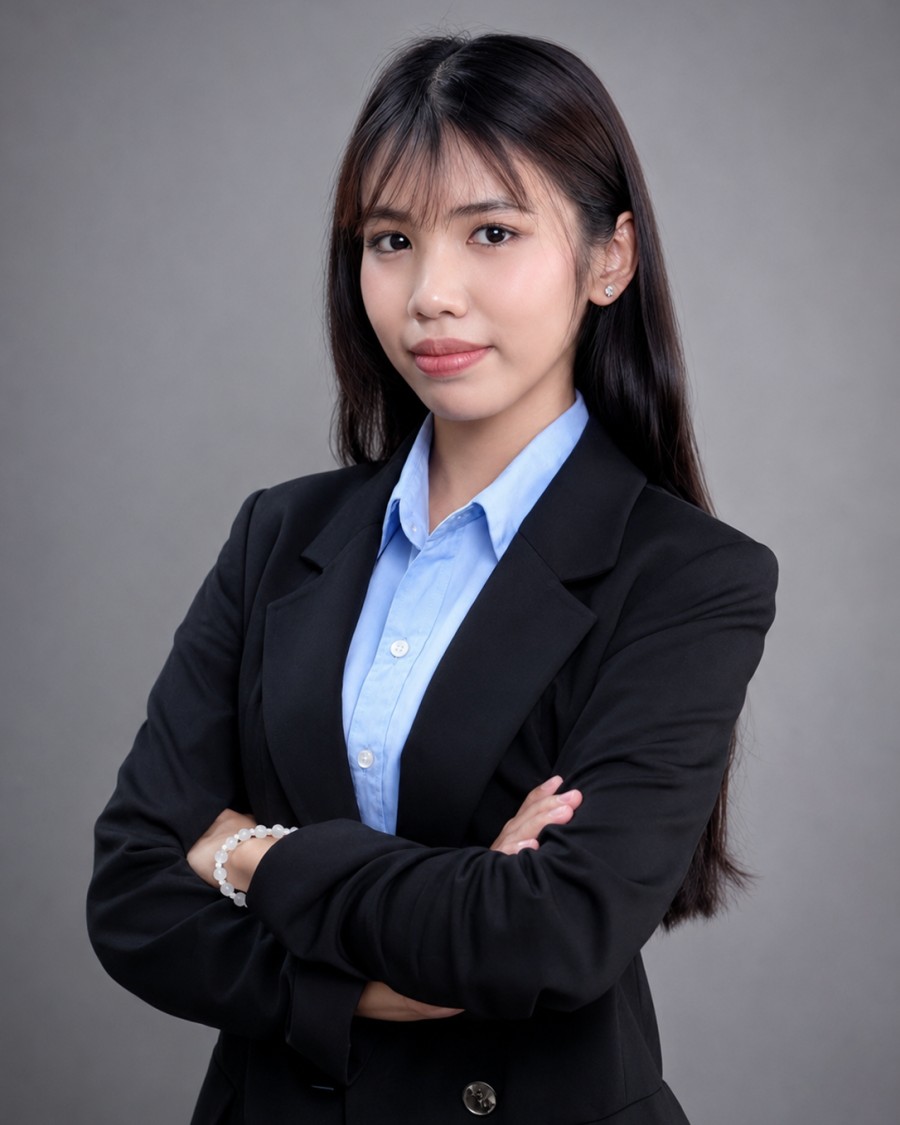 Portrait of SARAY SOMARY